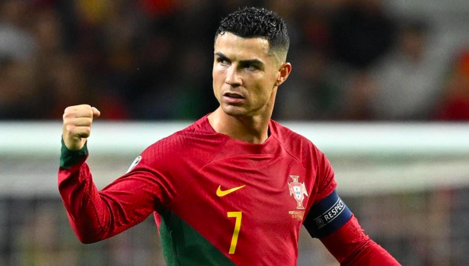 那场比赛前, 葡萄牙客场, 一系列小碎 那场比赛前, 葡萄牙客场, 一系列小碎