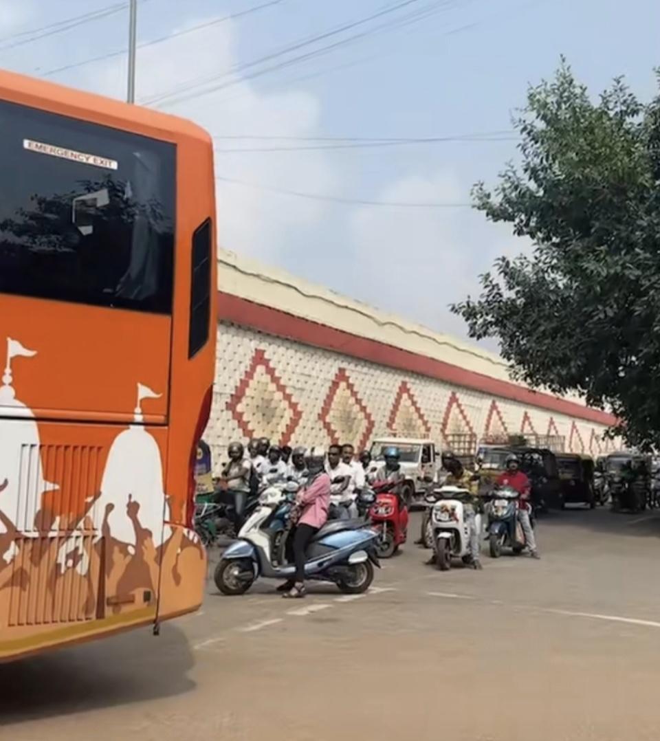 尔举行, 中作乐, 根据最新的 尔举行, 中作乐, 根据最新的