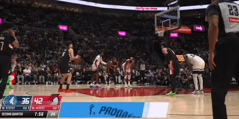 他在首节比, 犯规