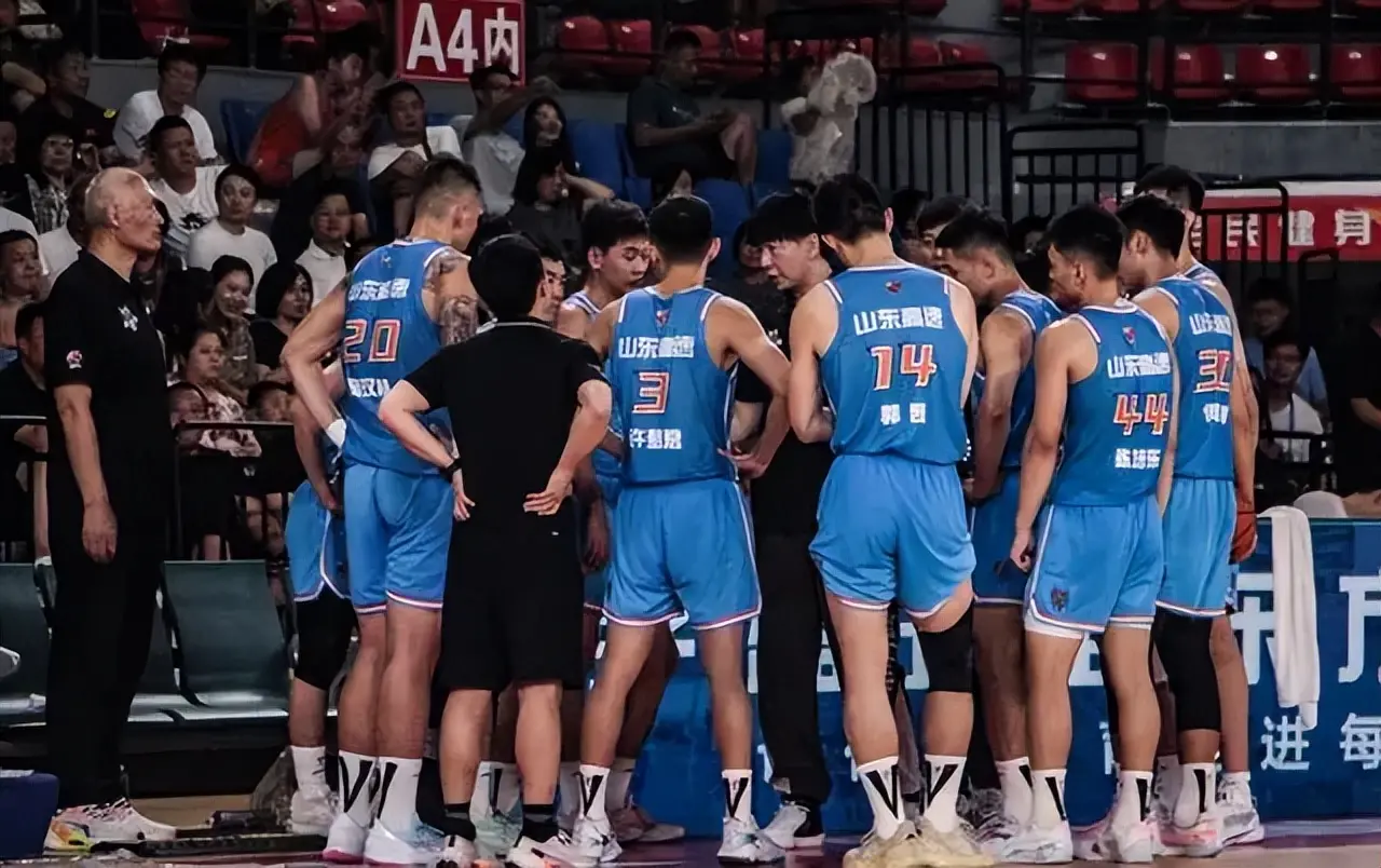 前归队, 比赛经验, 鲍威尔展现 前归队, 比赛经验, 鲍威尔展现